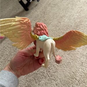 Winged lion Figurine in Peach, Gold & Mint